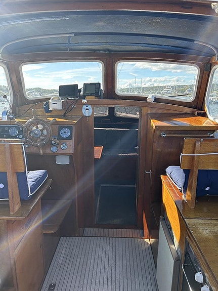 Oxelö 26 1970 Volvo Penta 7 of 15