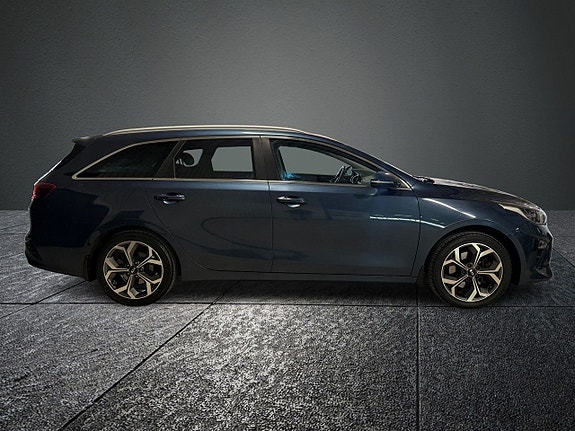 Kia Ceed 3 of 11