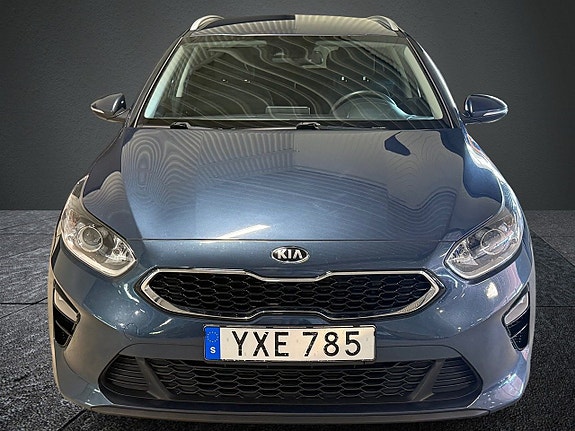 Kia Ceed 2 of 11