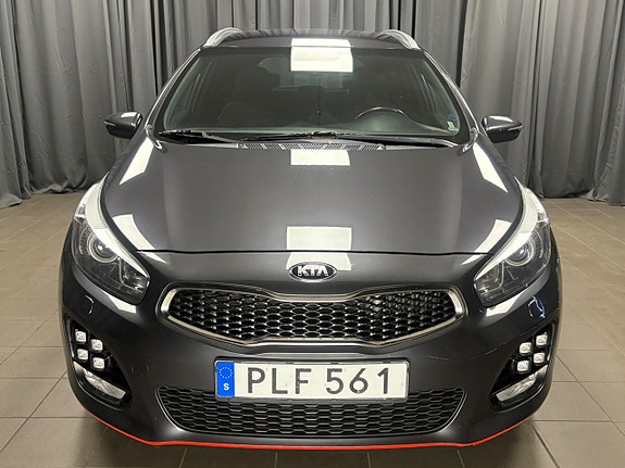 Kia Ceed 2 of 17