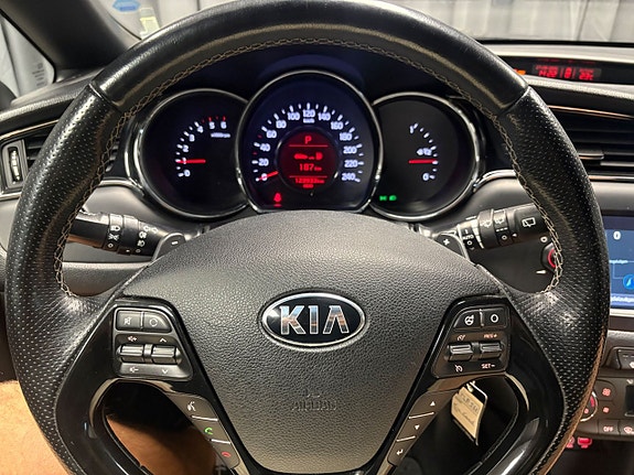 Kia Ceed 15 of 17