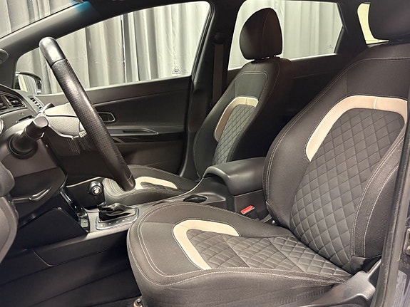 Kia Ceed 9 of 17