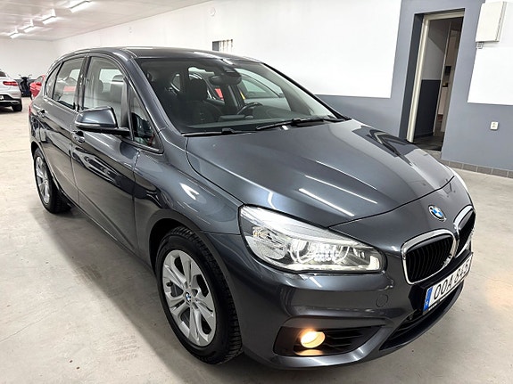 BMW 220d 2 of 27