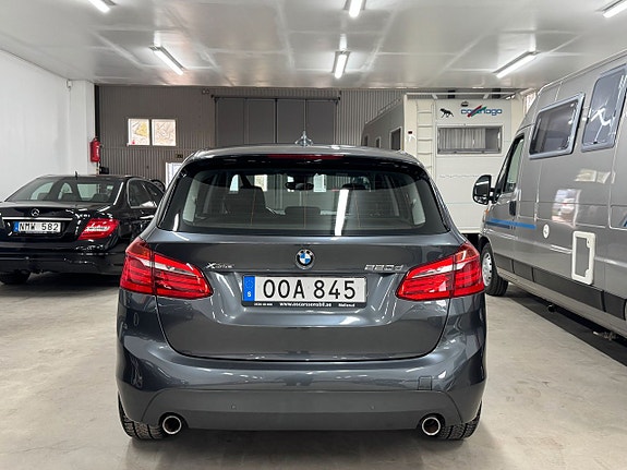 BMW 220d 6 of 27