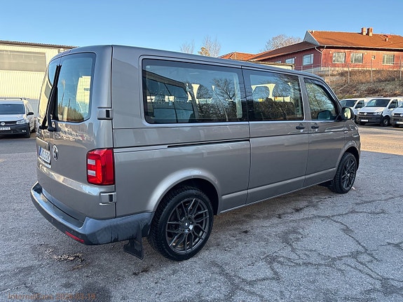 Volkswagen Caravelle 5 of 5