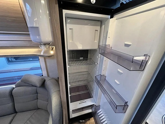 KABE ROYAL 630 TDL FK KS med AC / Mover / Frontkök / Förtält 4 of 11