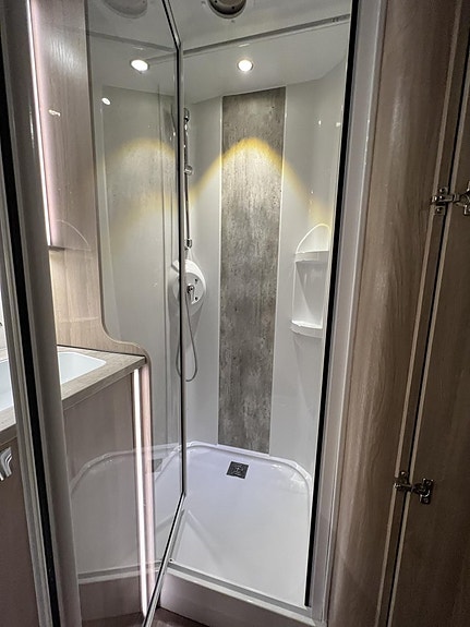 KABE ROYAL 630 TDL FK KS med AC / Mover / Frontkök / Förtält 10 of 11