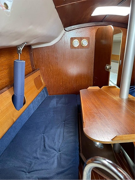 Beneteau first 29 ’85 6 of 11