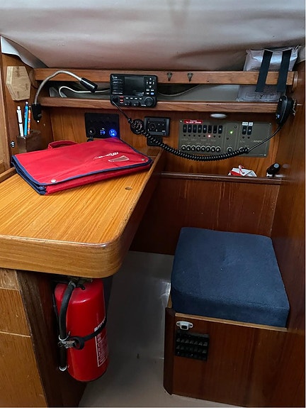 Beneteau first 29 ’85 8 of 11