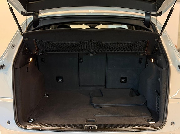 Audi SQ5 10 of 27