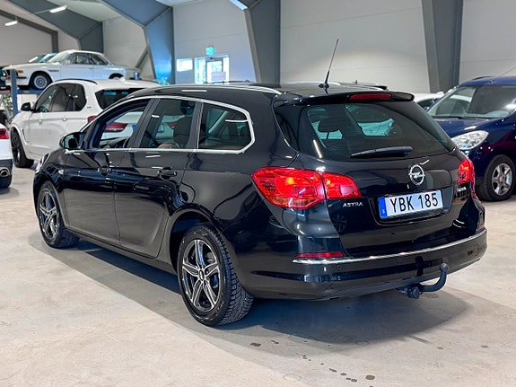 Opel Astra 4 of 5
