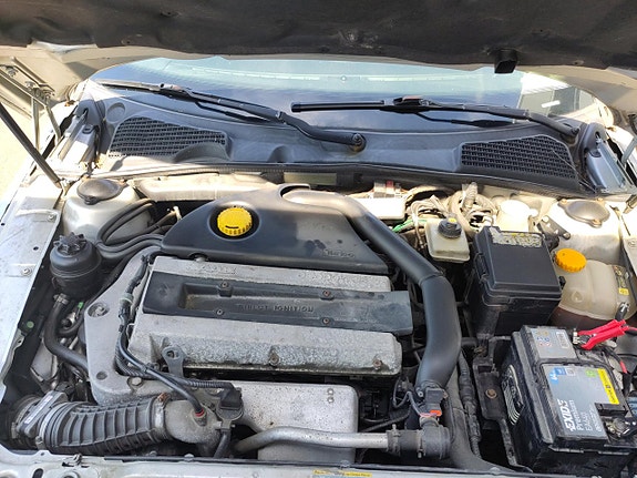 Saab 9-5 3 of 3