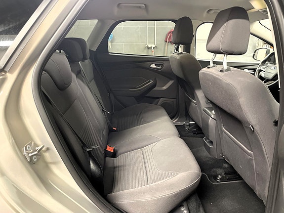 Ford Focus 11 of 13