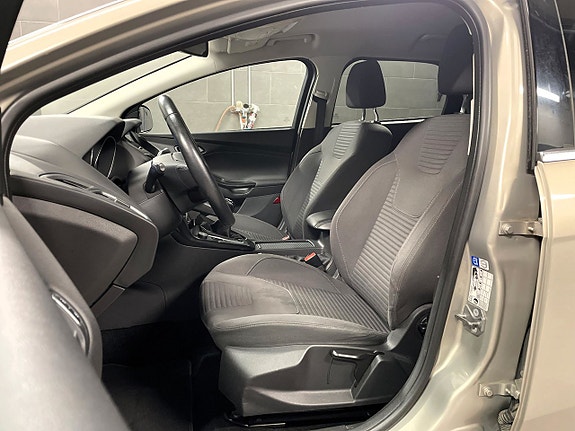 Ford Focus 9 of 13