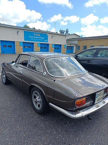 Alfa Romeo GT 4 of 14