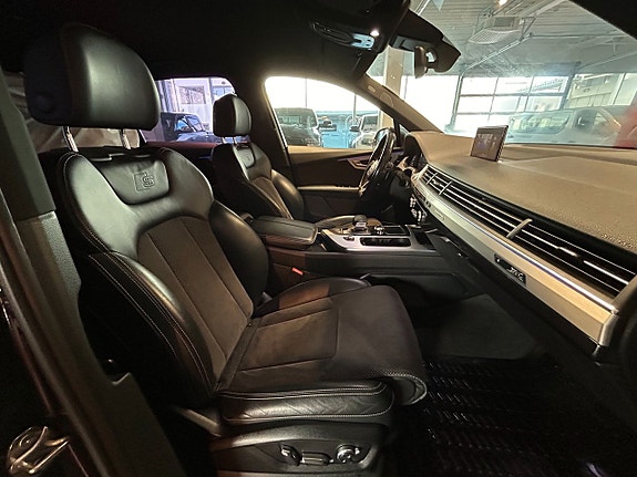 Audi Q7 14 of 21