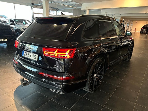 Audi Q7 8 of 21