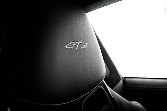 Porsche 911 21 of 30