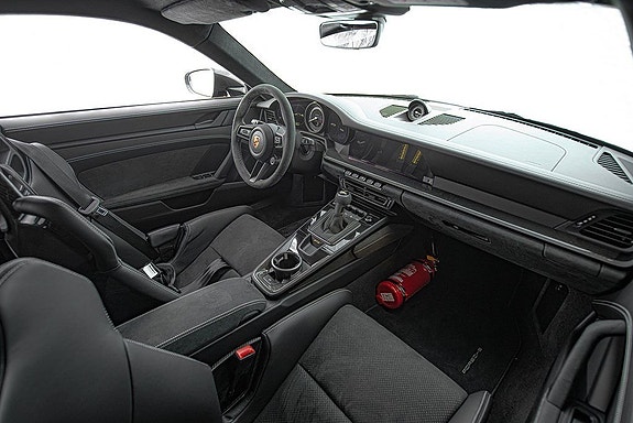 Porsche 911 14 of 30