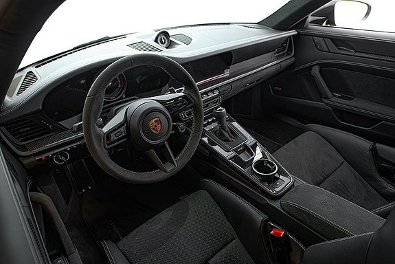 Porsche 911 11 of 30