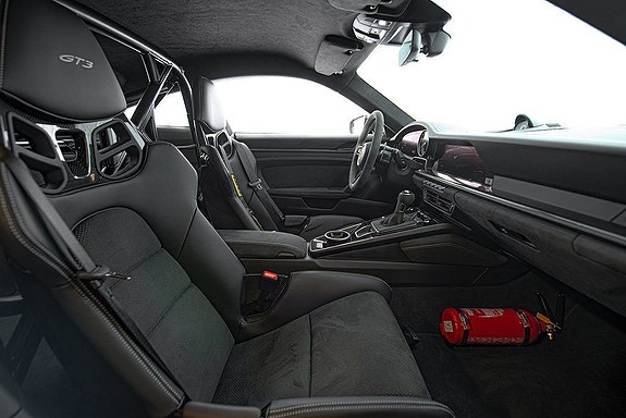 Porsche 911 15 of 30