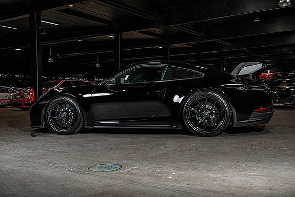 Porsche 911 3 of 5