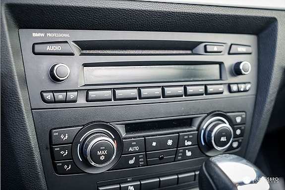 BMW 330d 10 of 13