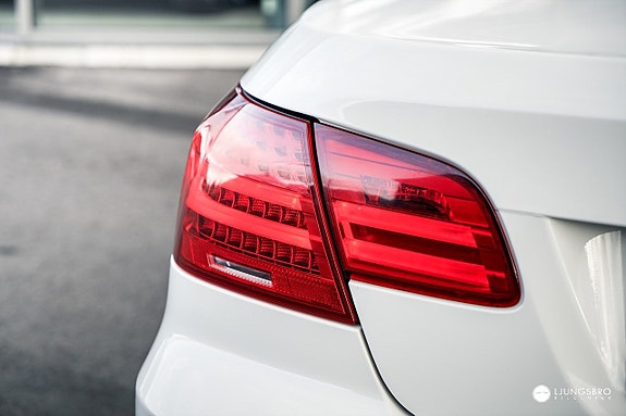 BMW 330d 4 of 13