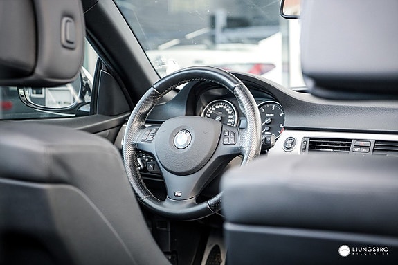 BMW 330d 13 of 13