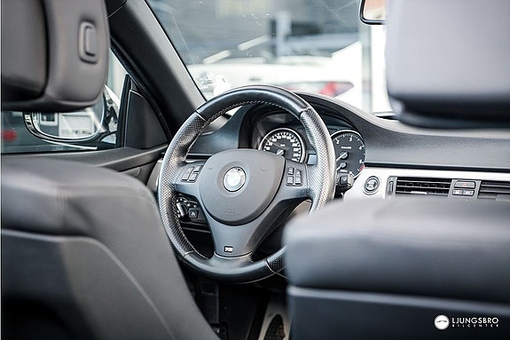 BMW 330d 13 of 13