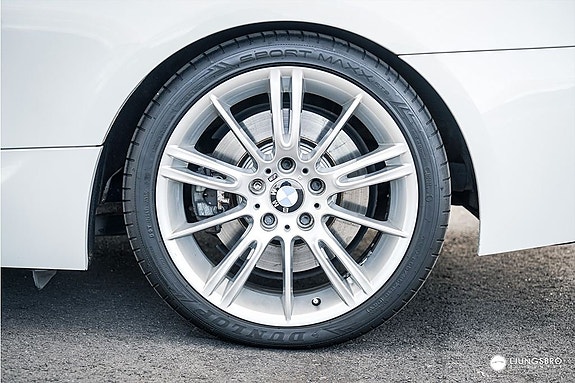 BMW 330d 5 of 5