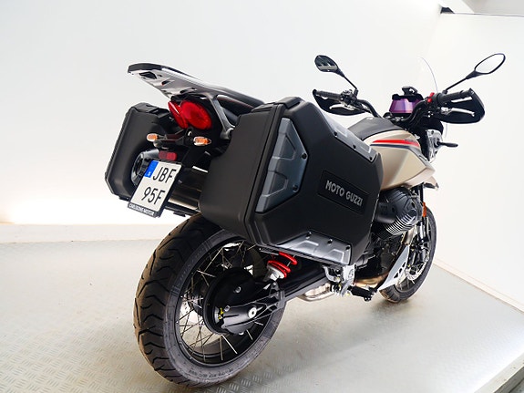 Moto Guzzi V85 TRAVEL E5+ 3 of 3