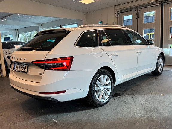 Skoda Superb 4 of 5