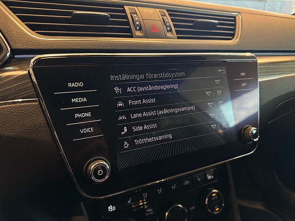 Skoda Superb 15 of 27