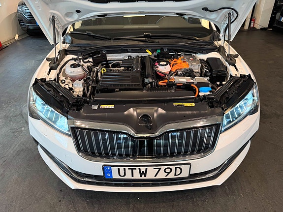 Skoda Superb 24 of 27