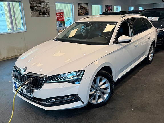 Skoda Superb 2 of 5