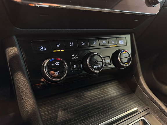 Skoda Superb 17 of 27