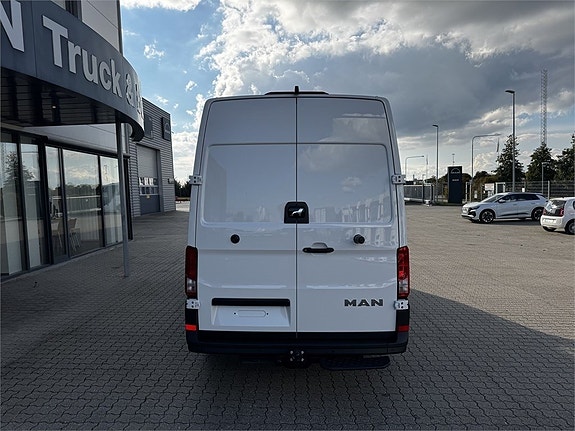MAN TGE 3.180 VAN 4x4 4 of 20