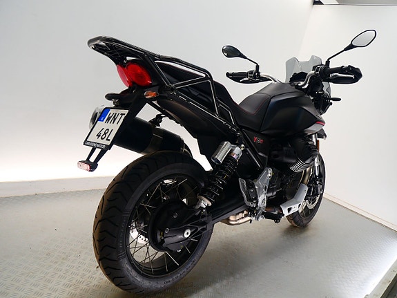 Moto Guzzi V85 TT Nero Etna 3 of 3
