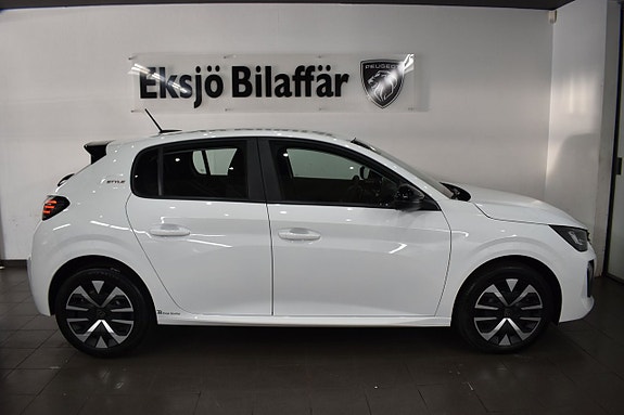 Peugeot 208 7 of 15