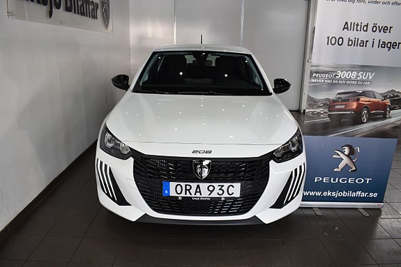 Peugeot 208 2 of 5