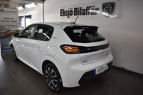 Peugeot 208 4 of 5