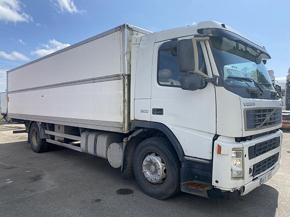 Volvo fm 9 300hk 2 of 6