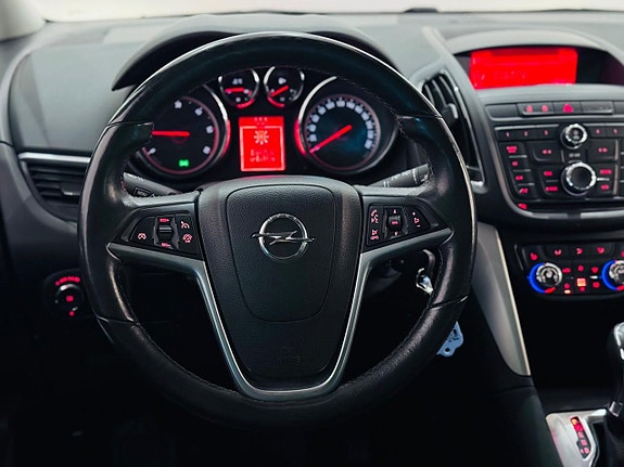 Opel Zafira Tourer 14 of 17