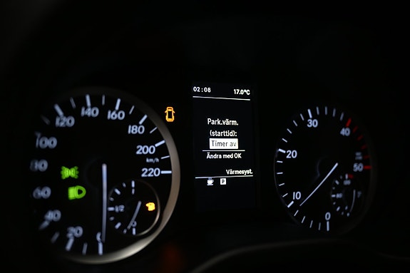 Mercedes-Benz Vito 108 19 of 23