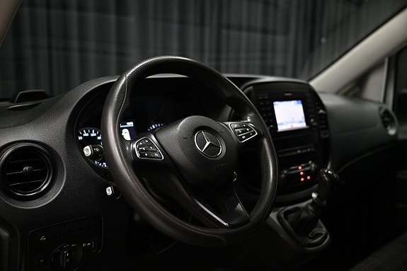 Mercedes-Benz Vito 108 20 of 23