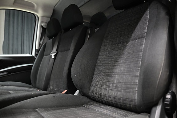 Mercedes-Benz Vito 108 11 of 23