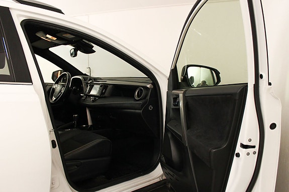 Toyota RAV4 20 of 24