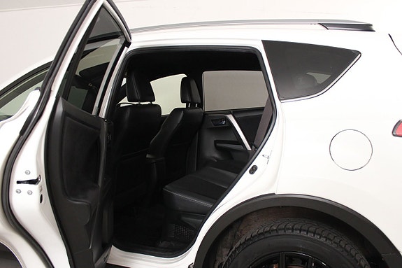 Toyota RAV4 22 of 24