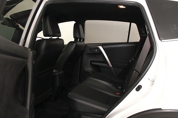 Toyota RAV4 23 of 24